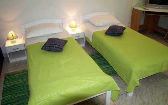 Studio apartment Edvard - garden terrace : SA1- zeleni  Split, Riviera Split