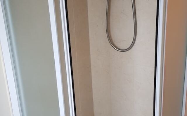 3 Bedroom newly furnished cork city