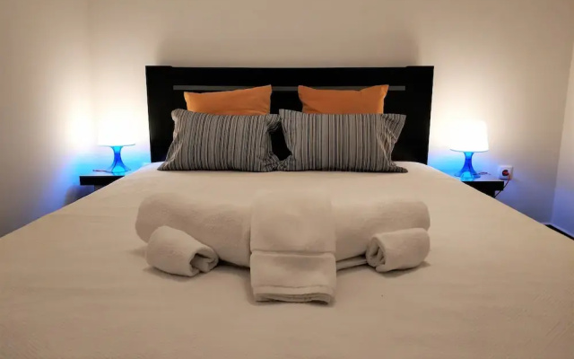 Sleep & Go Faro Airport Guest House