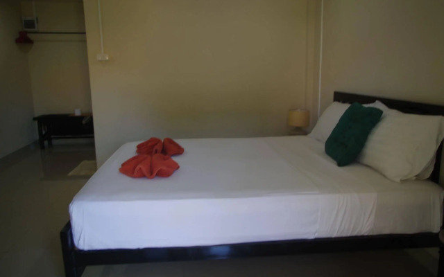 Thai House Beach Resort