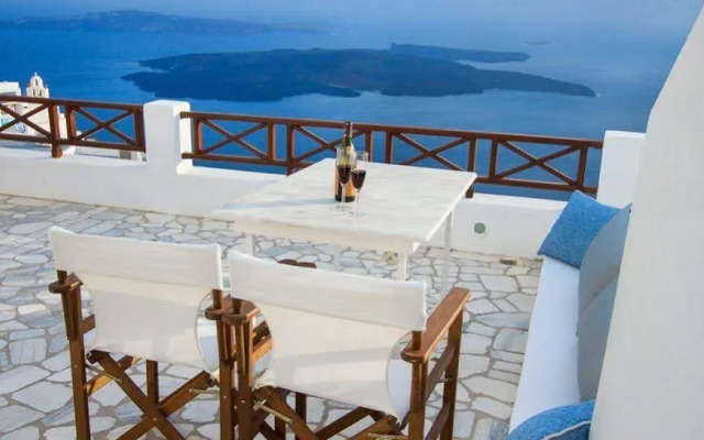 La Maltese Hotel