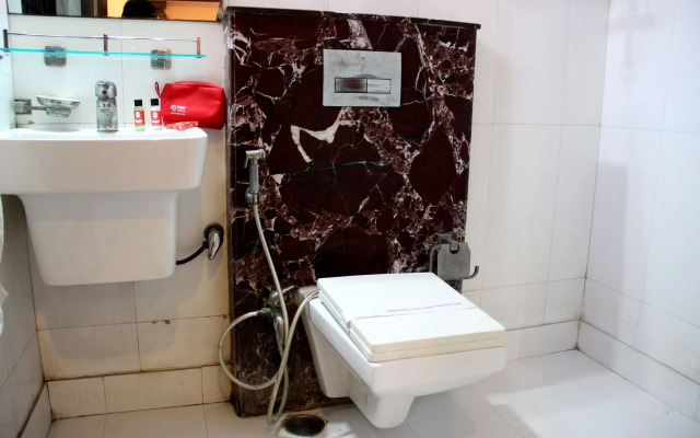 Metro View Inn by OYO Rooms