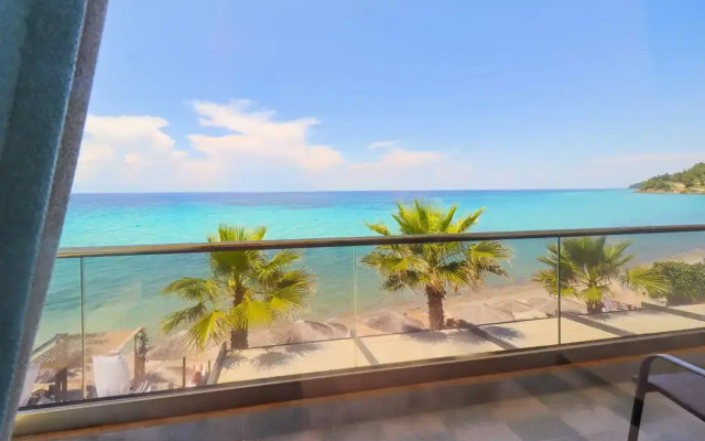 Evlogia Hotel Seafront & Annex by Greek Pride