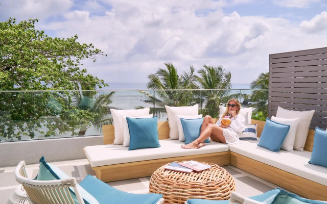 Les Estivales Beachfront Suites & Penthouses by LOV