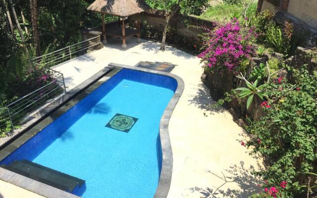 Puri Saron Hotel Madangan