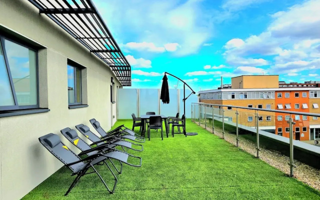 Retreat Private Rooftop 3 Bedroom Apartment