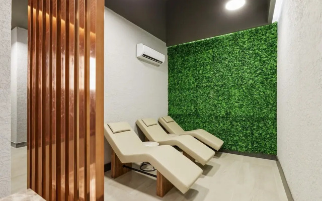 Bayview Hills Luxury Residences