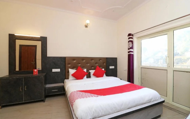 Hotel Raj Palace By OYO Rooms