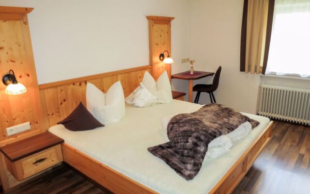 Sesselebenerhof 36723