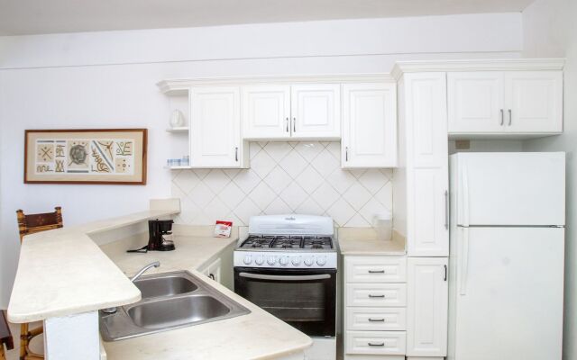 Los Corales Beach Village