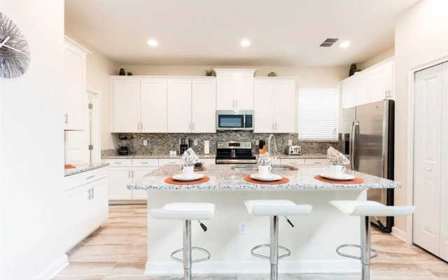 5BR 5BA ChampionsGate Pool Home