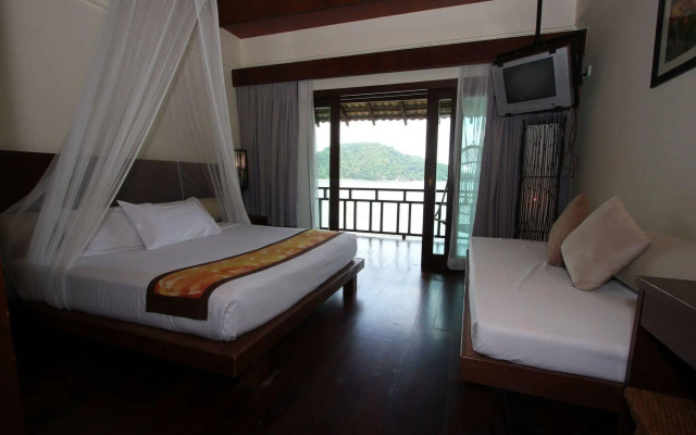 Gem Island Resort & Spa