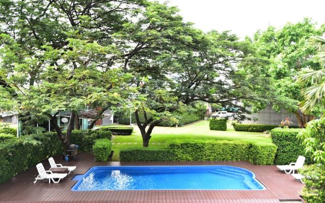 Big Tree Residence Suvarnabhumi