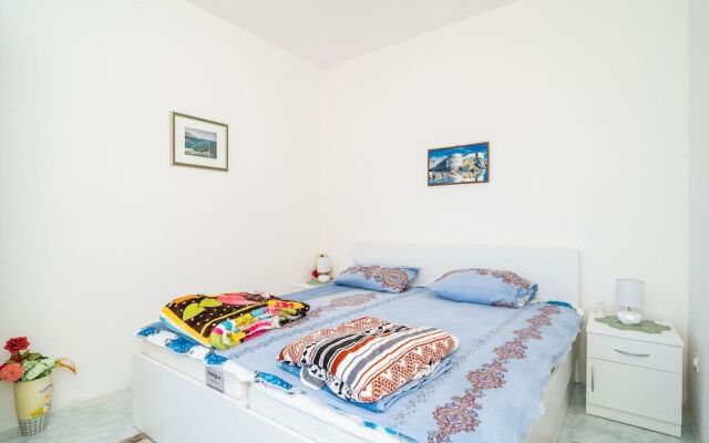 Apartment Kia