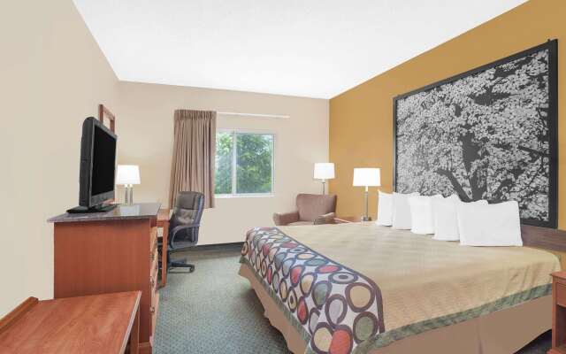 Super 8 by Wyndham Central City