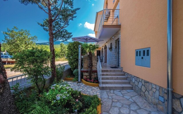 Awesome Apartment in Jadranovo With 2 Bedrooms and Wifi