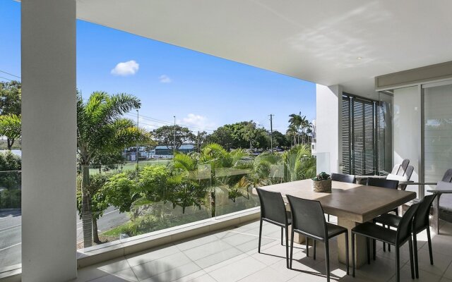 Stunning Riverfront Apartment in Noosaville - Unit 2 Wai Cocos 215 Gympie Terrace