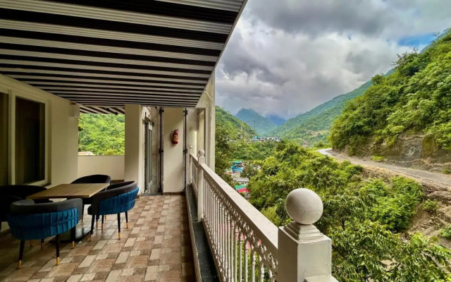 Refined Retreat Dehradun