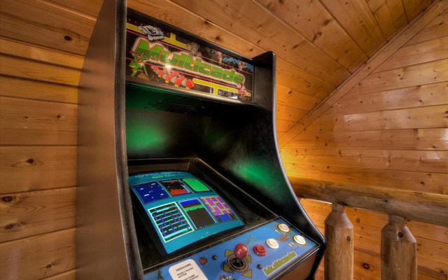 Lasting Impressions 240 - Two Bedroom Cabin