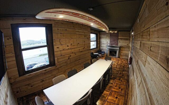 Carving Surf Hostel