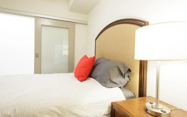 The Apple Theory Downtown Portland