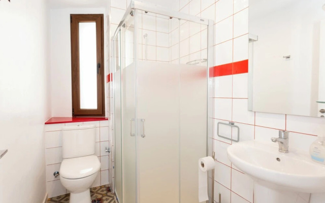 Apartment 4 People in Ground Floor