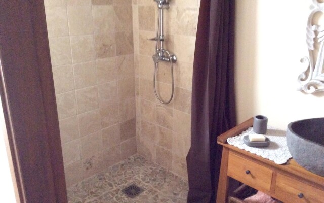 Apartment With one Bedroom in Saint Joseph, With Pool Access, Enclosed