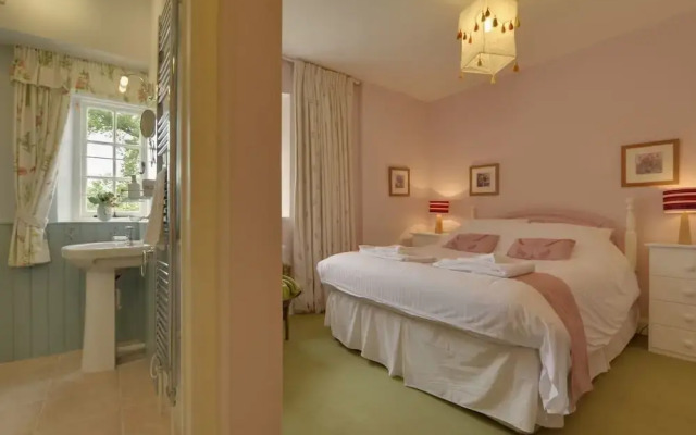 Abbots Manor