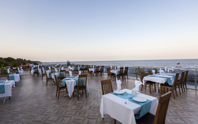 Perre La Mer Hotel Resort & Spa