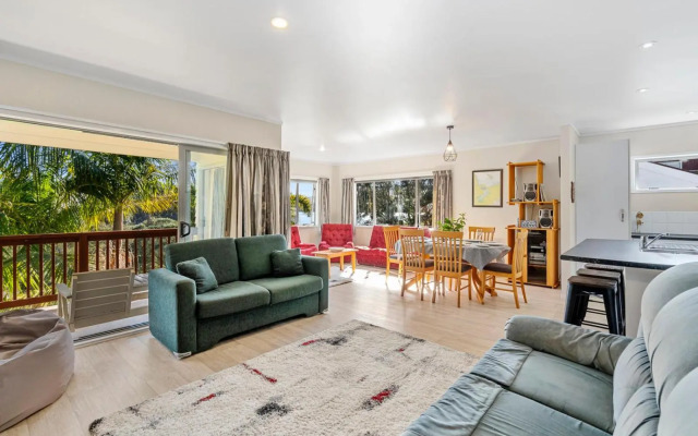 Ota Point Paradise - Whangaroa Holiday Home