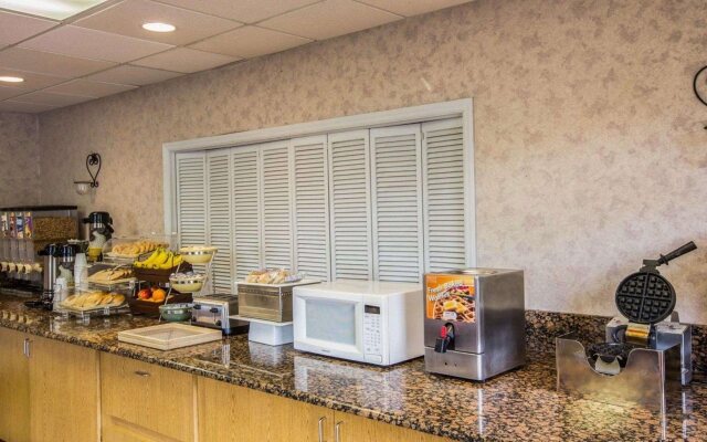 Americas Best Value Inn Pilot Mountain