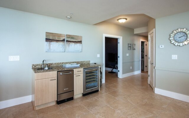 Crc0615 3 Bedroom Condo