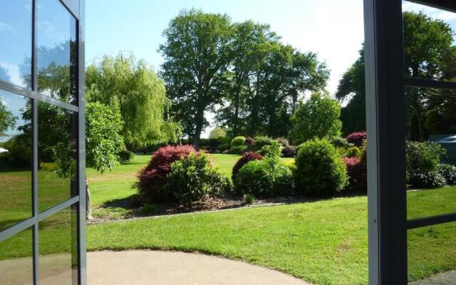 The Pool House, Romantic Country, King Bed