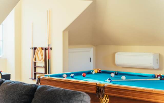 Oak Manor - Callaway