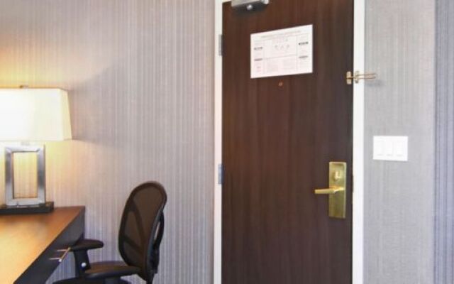 Holiday Inn Express Hotel & Suites Calgary by IHG