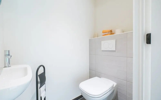 Bright Apartment on the First Floor