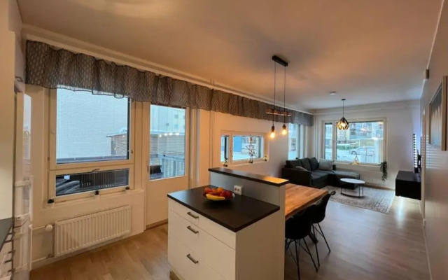 Suite - King Size Bed - Gym&Wifi - Indoor Parking