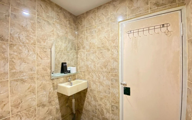 Cozy Studio At Emerald Towers Apartment