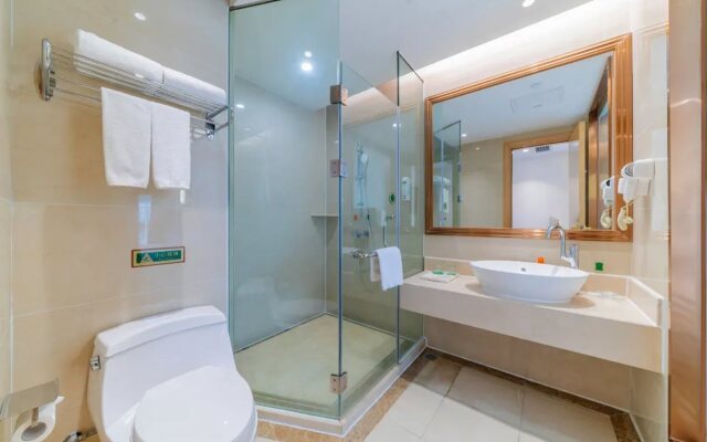 Vienna Hotel (Foshan jiujiang xinji plaza store)