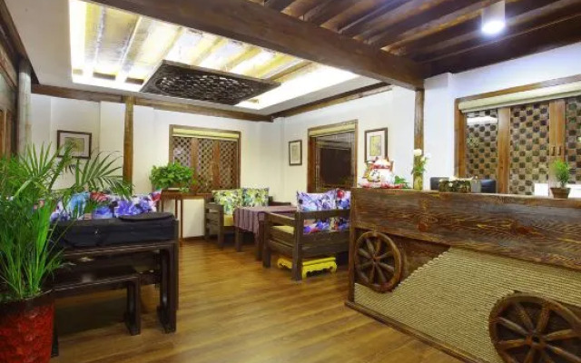 Nayuan Alice View Courtyard (Lijiang Ancient City Lion Rock Branch)