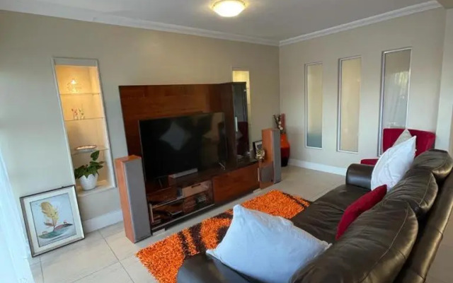 Everly4 Guest Apartment