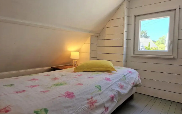 Comfortable Holiday Home on Large Garden Plot in Locquirec