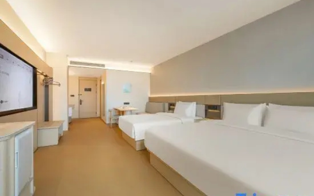 JI Hotel (Beihai Qiaogang Fengqing Street Yintan Avenue)
