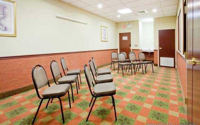 Holiday Inn Express & Suites Quakertown - Allentown Area by IHG