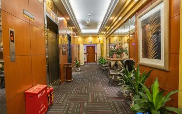 Jingda Hotel (Shenzhen Huangbeiling Subway Station)