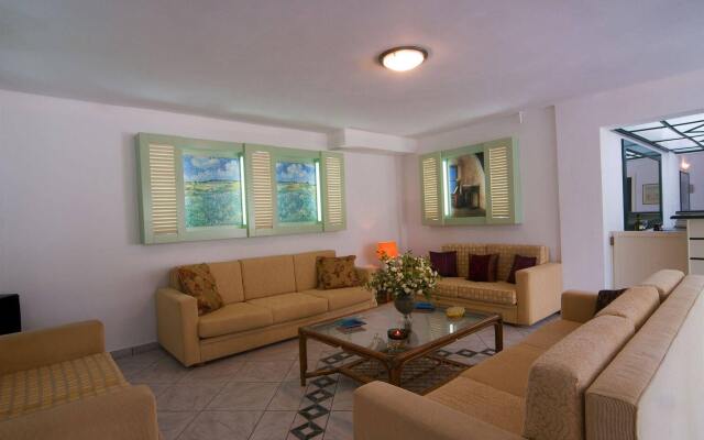 Cybele Suites & Apartments