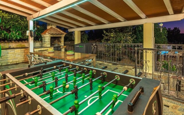 Amazing Home in Medulin With Wifi and 6 Bedrooms