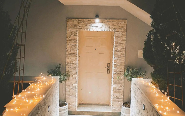 “Bear Hill” Apartments