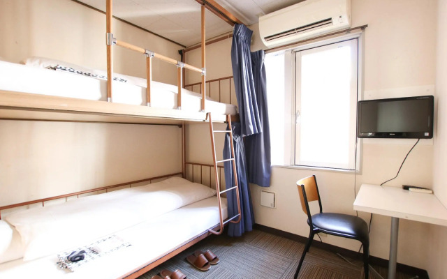 Sakura Hotel Jimbocho - Hostel