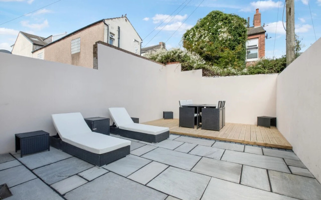 Mixies Manor Sasco Apartments